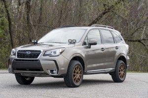 Subaru Forester Suspension Lift Kit - Rough Country - 2 Inch Lift + Loaded Strut - Black - '14-'18